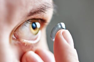 How a Contact Lens Clinic Can Transform Your Vision Experience